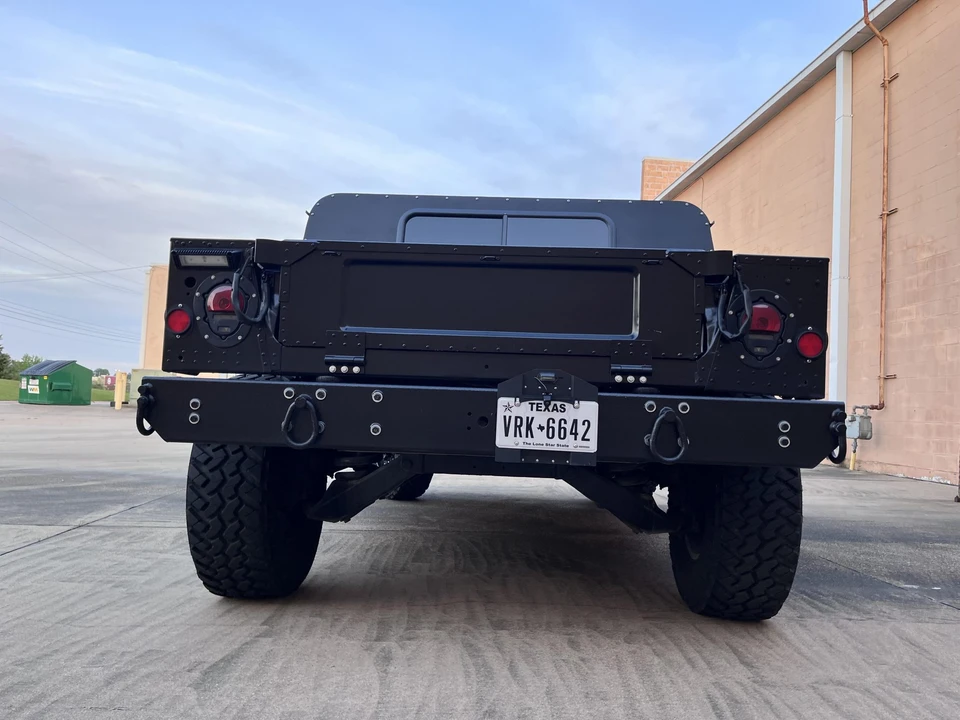 Hummer HMMWV - Image 17 of 31