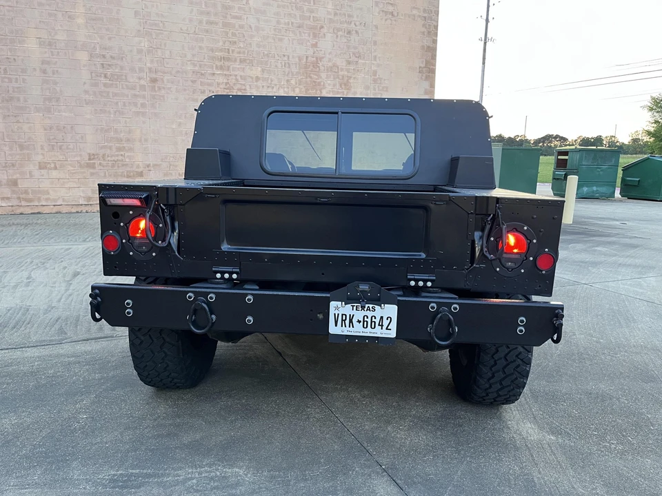 Hummer HMMWV - Image 16 of 31