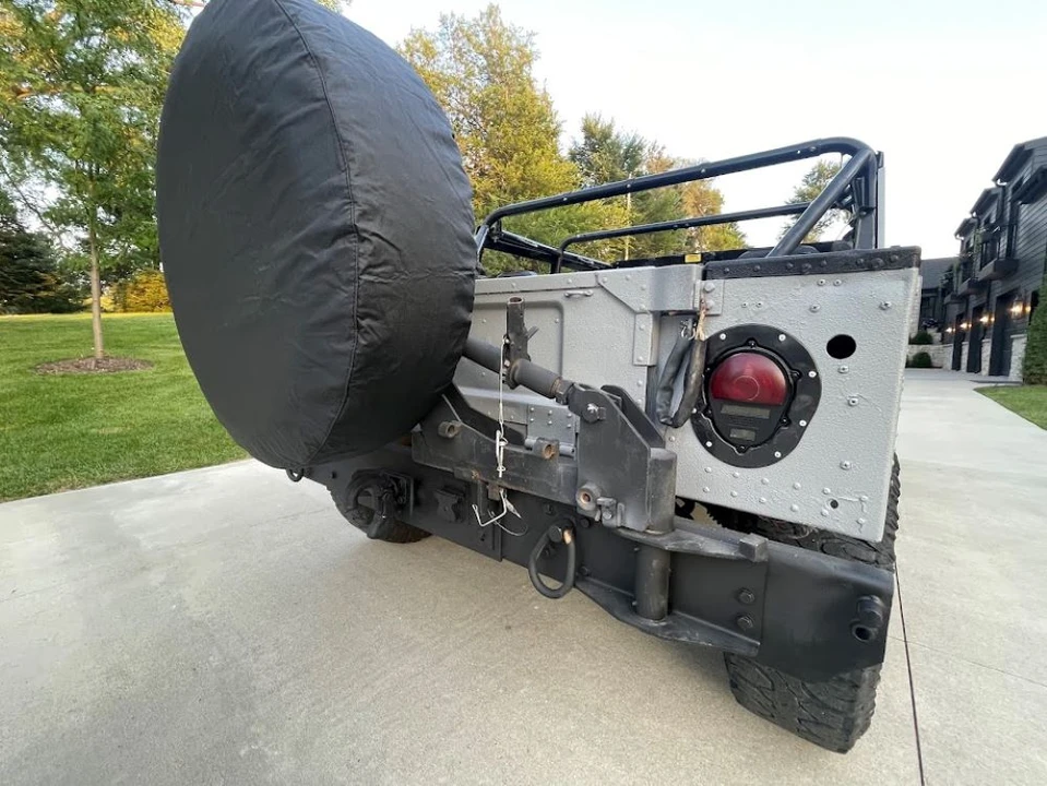 Hummer HMMWV - Image 26 of 31