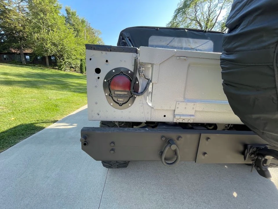 Hummer HMMWV - Image 24 of 31