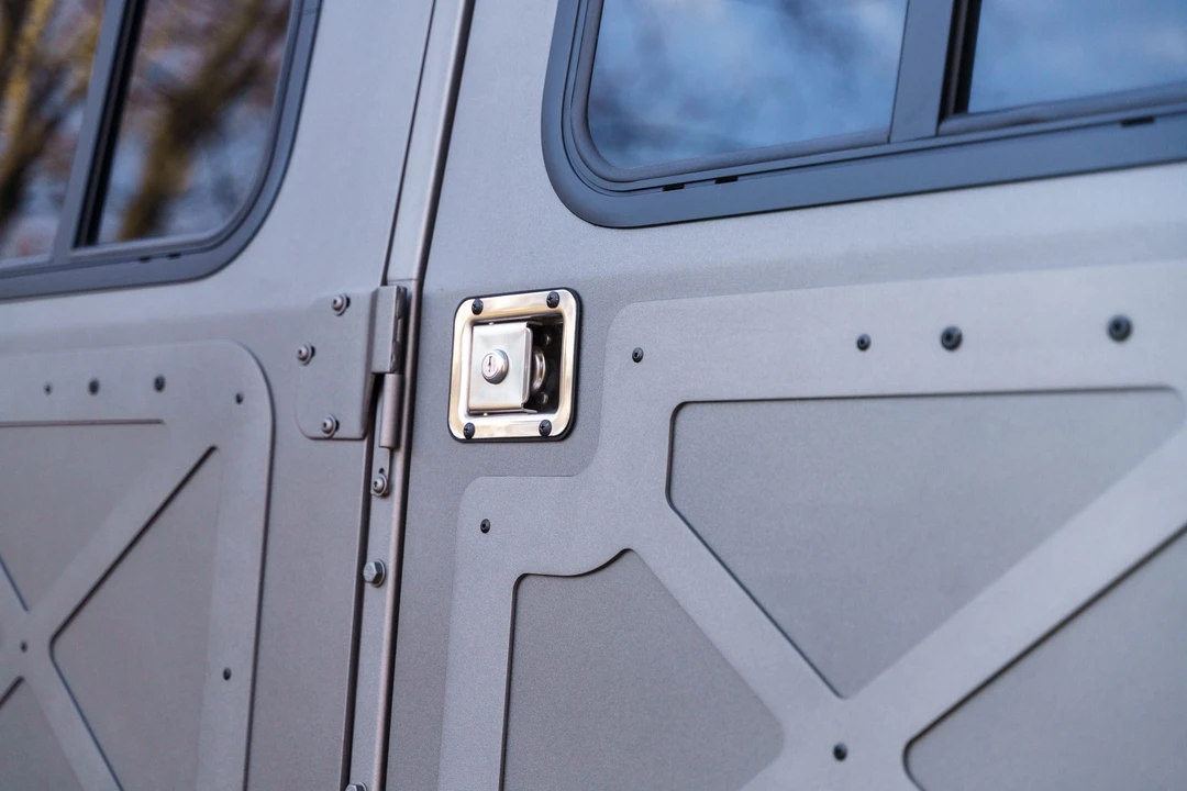Hummer HMMWV - Image 24 of 31