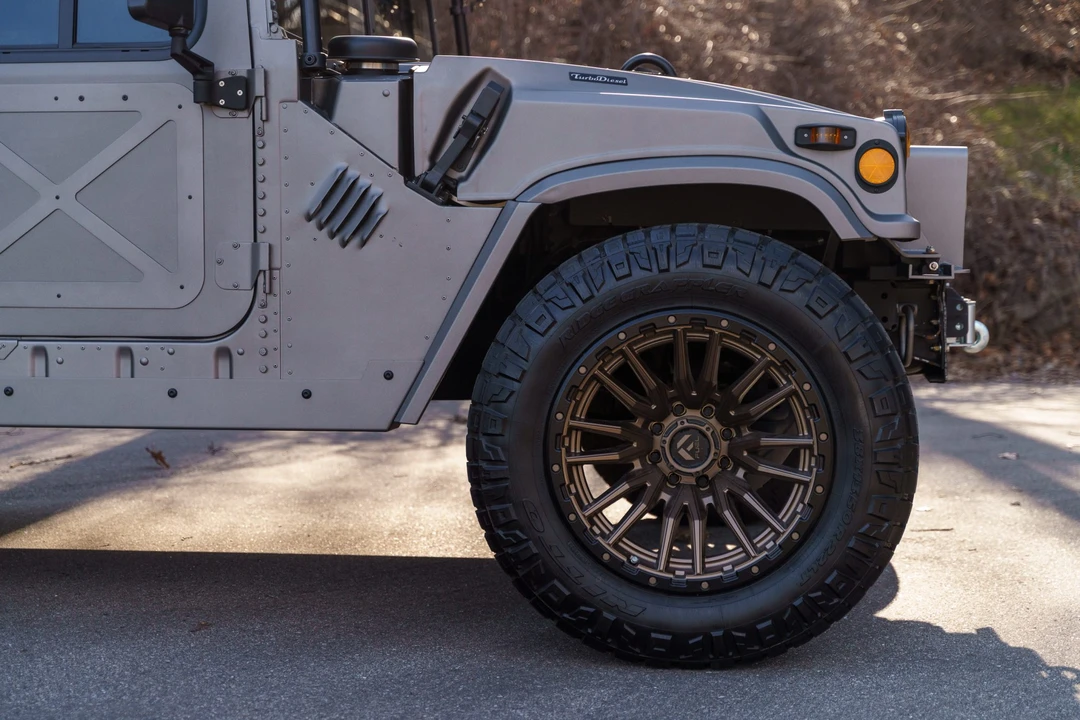 Hummer HMMWV - Image 28 of 31