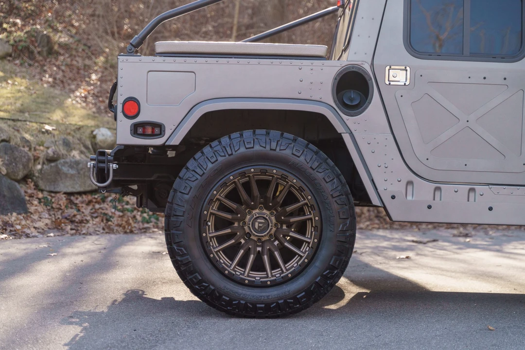 Hummer HMMWV - Image 26 of 31