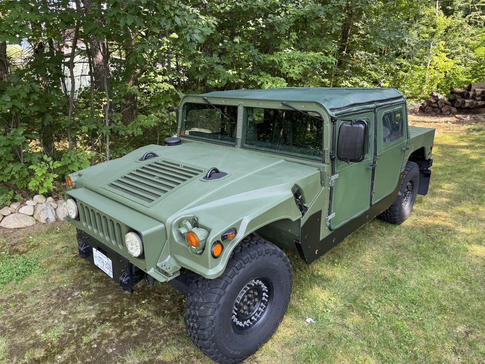 AM General Hummer - Image 3 of 31