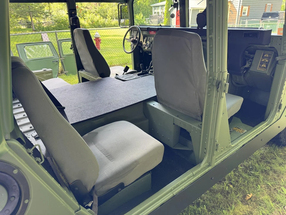 AM General Hummer - Image 31 of 31