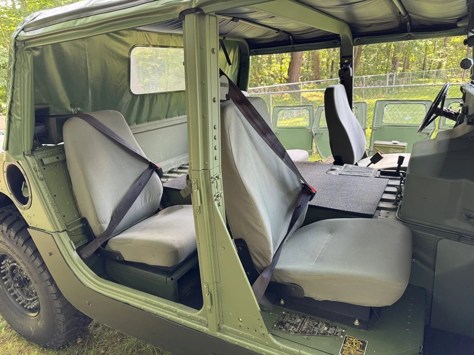 AM General Hummer - Image 27 of 31