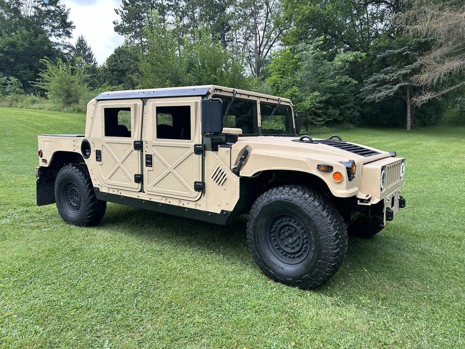 Hummer HMMWV - Image 2 of 31
