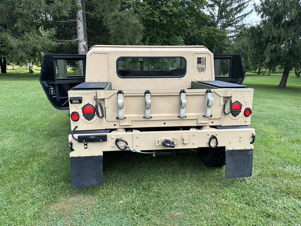 Hummer HMMWV - Image 22 of 31
