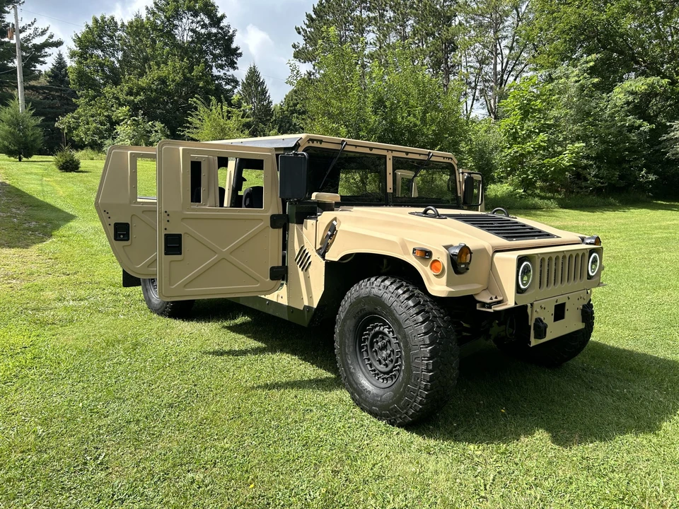 Hummer HMMWV - Image 18 of 31