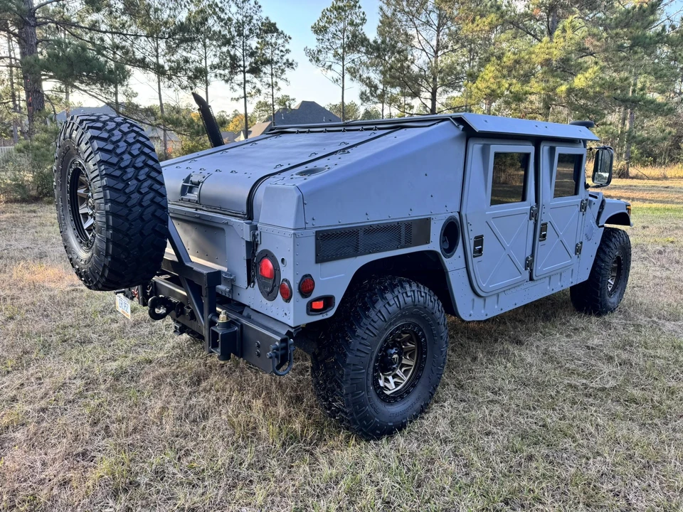 Hummer HMMWV - Image 12 of 31