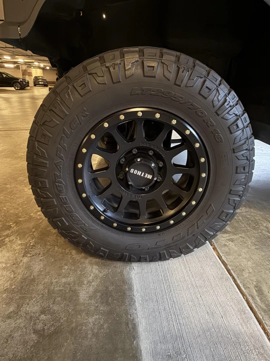 Hummer HMMWV - Image 15 of 31