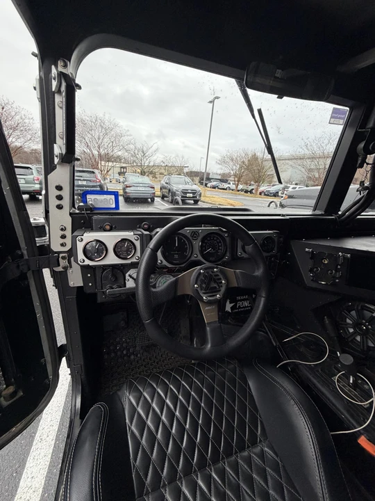 Hummer HMMWV - Image 23 of 31