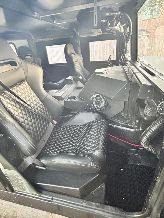 Hummer HMMWV - Image 20 of 31