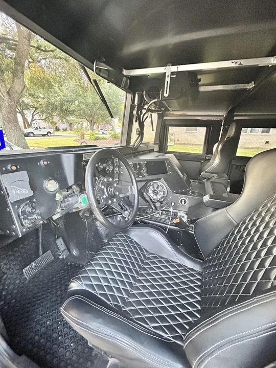 Hummer HMMWV - Image 19 of 31