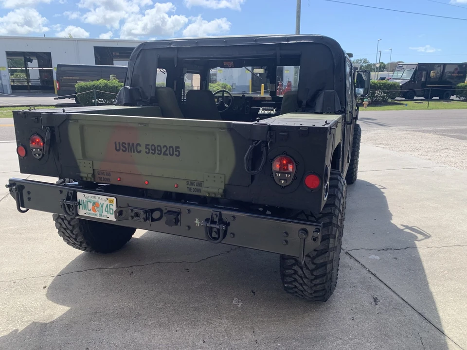 Hummer HMMWV - Image 15 of 31