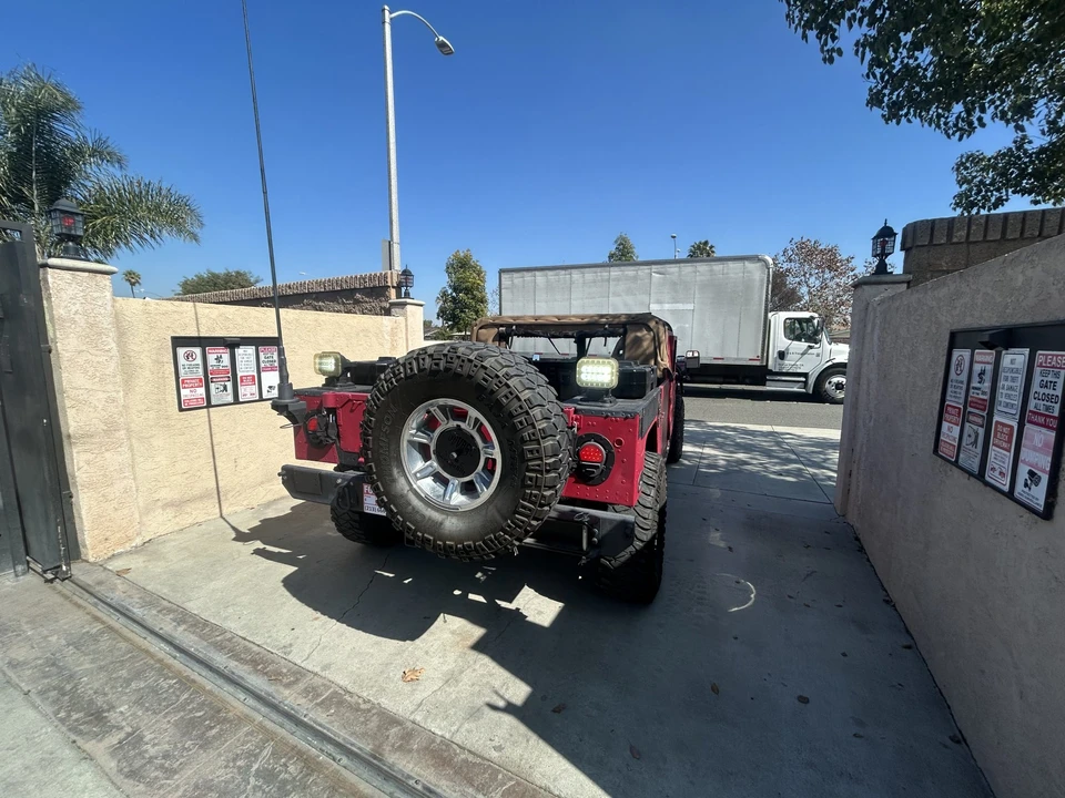 Hummer HMMWV - Image 27 of 31