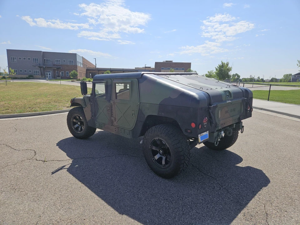 Hummer HMMWV - Image 13 of 31