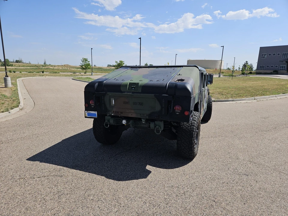 Hummer HMMWV - Image 16 of 31