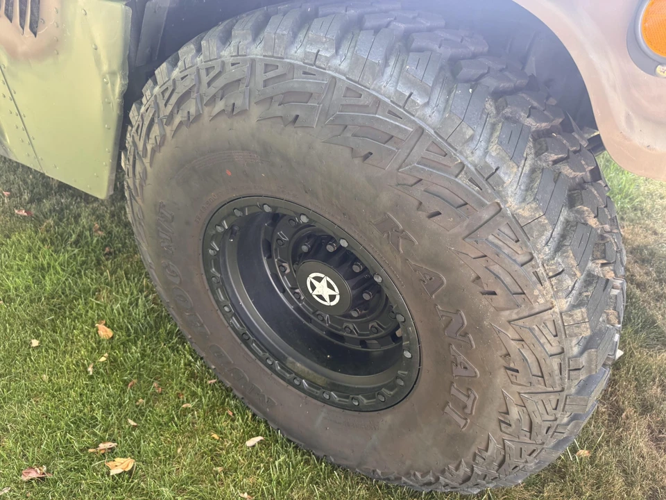 Hummer HMMWV - Image 20 of 31