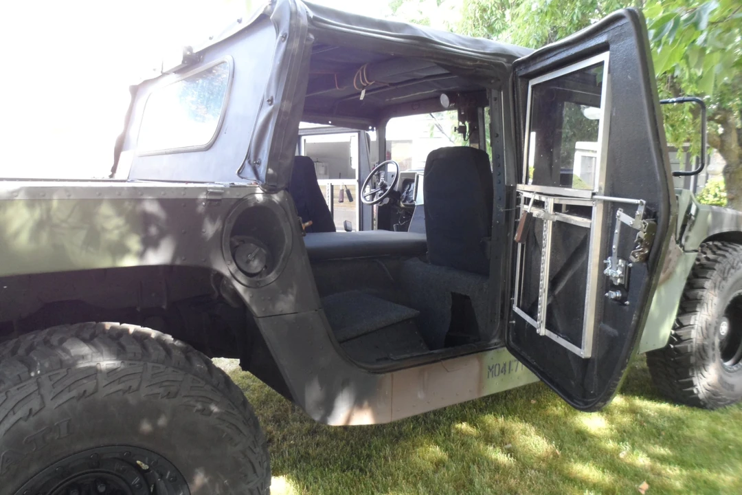 Hummer HMMWV - Image 30 of 31