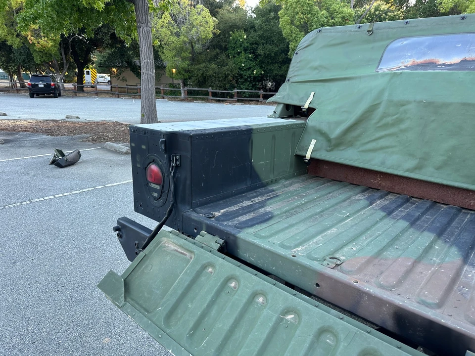 Hummer HMMWV - Image 19 of 31