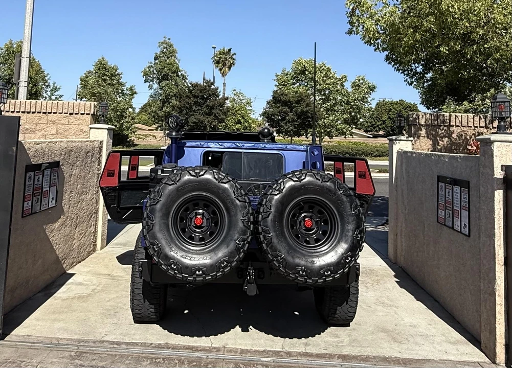 Hummer HMMWV - Image 29 of 31