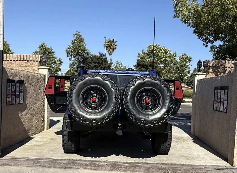 Hummer HMMWV - Image 28 of 31