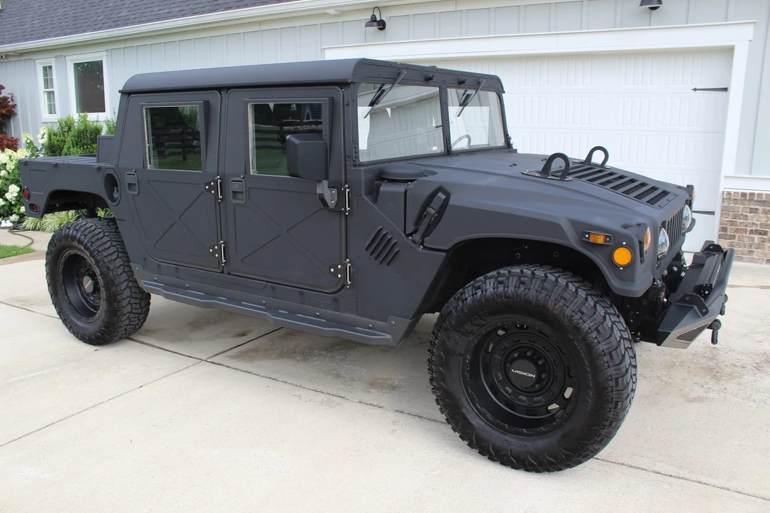 Hummer HMMWV - Image 2 of 31