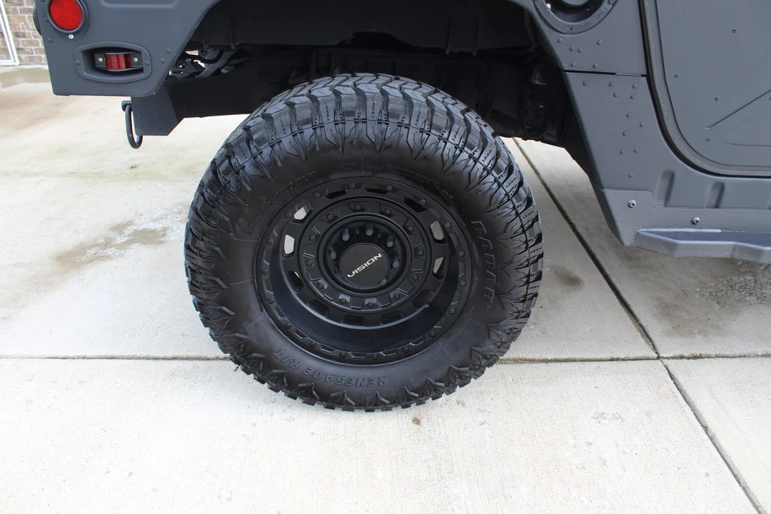 Hummer HMMWV - Image 25 of 31