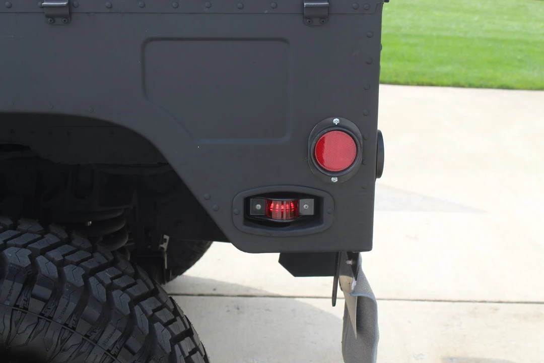 Hummer HMMWV - Image 18 of 31