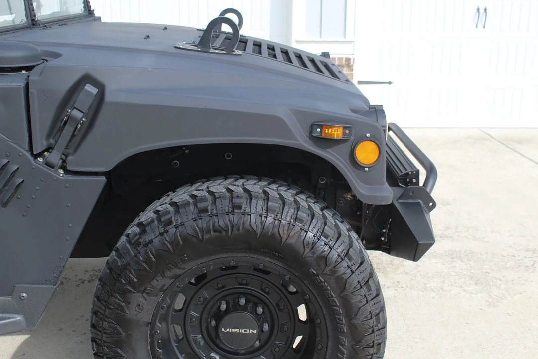 Hummer HMMWV - Image 14 of 31