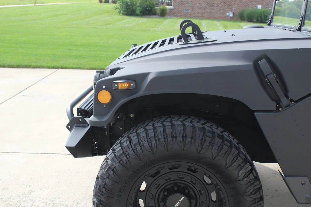 Hummer HMMWV - Image 16 of 31