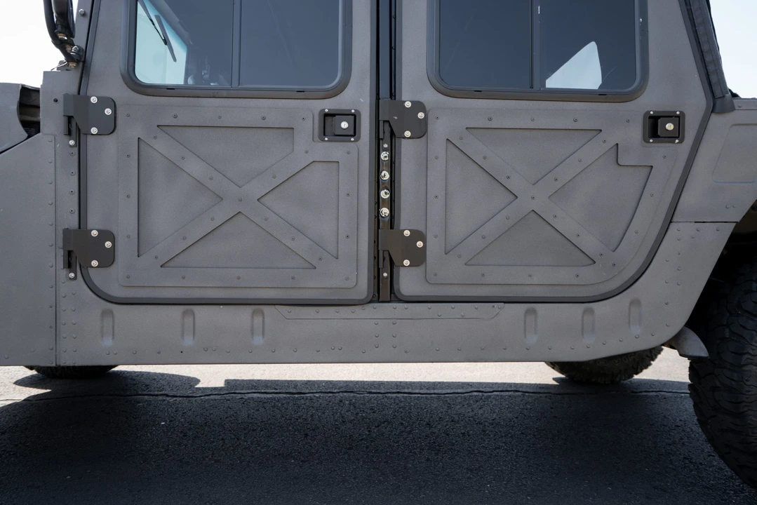 Hummer HMMWV - Image 21 of 31