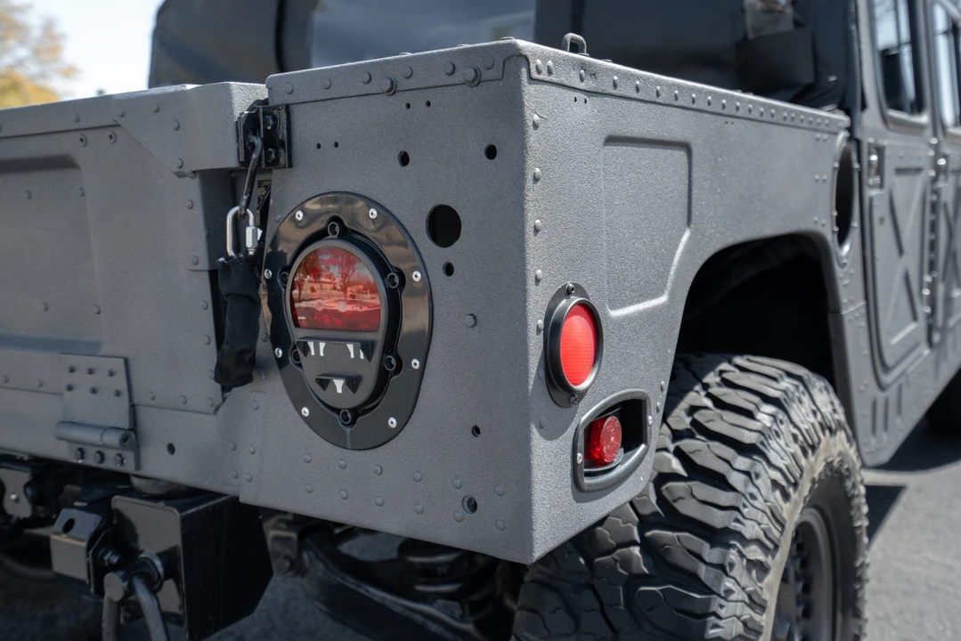 Hummer HMMWV - Image 28 of 31