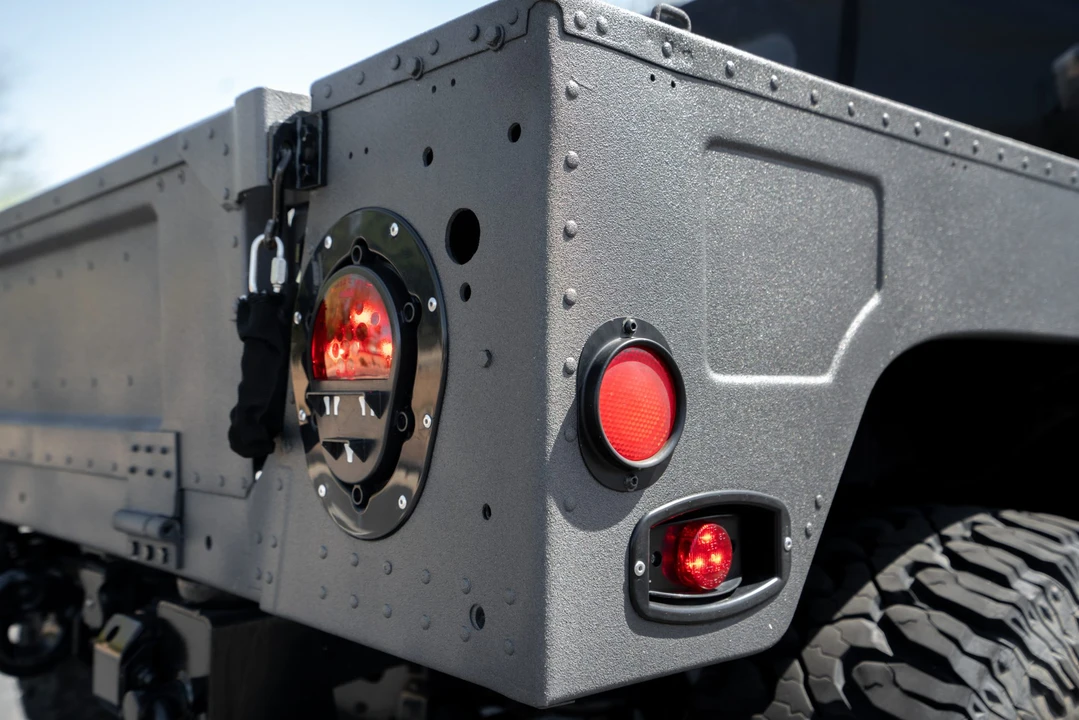Hummer HMMWV - Image 18 of 31