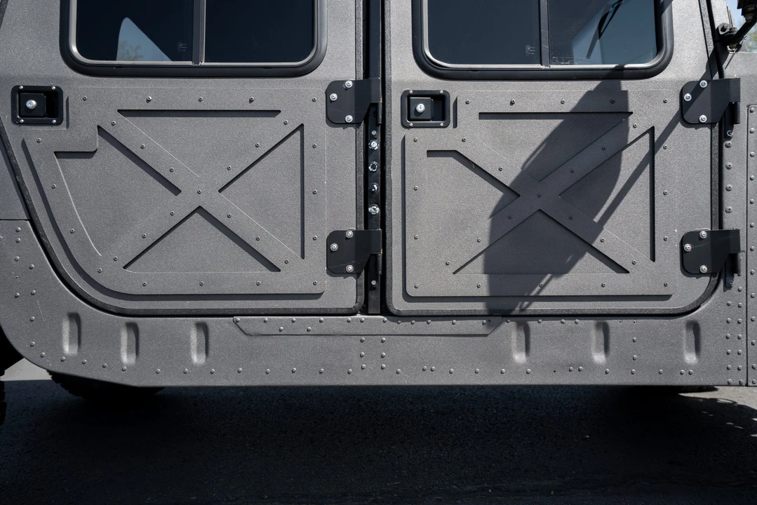 Hummer HMMWV - Image 17 of 31