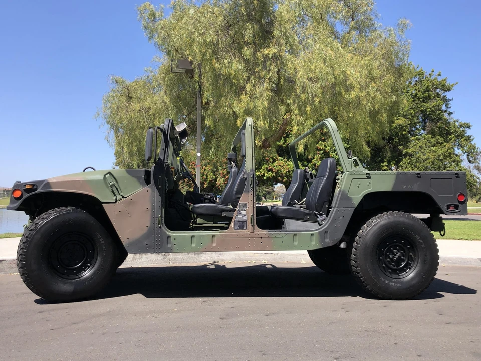 Hummer HMMWV - Image 13 of 31