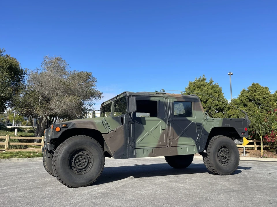 Hummer HMMWV - Image 3 of 31