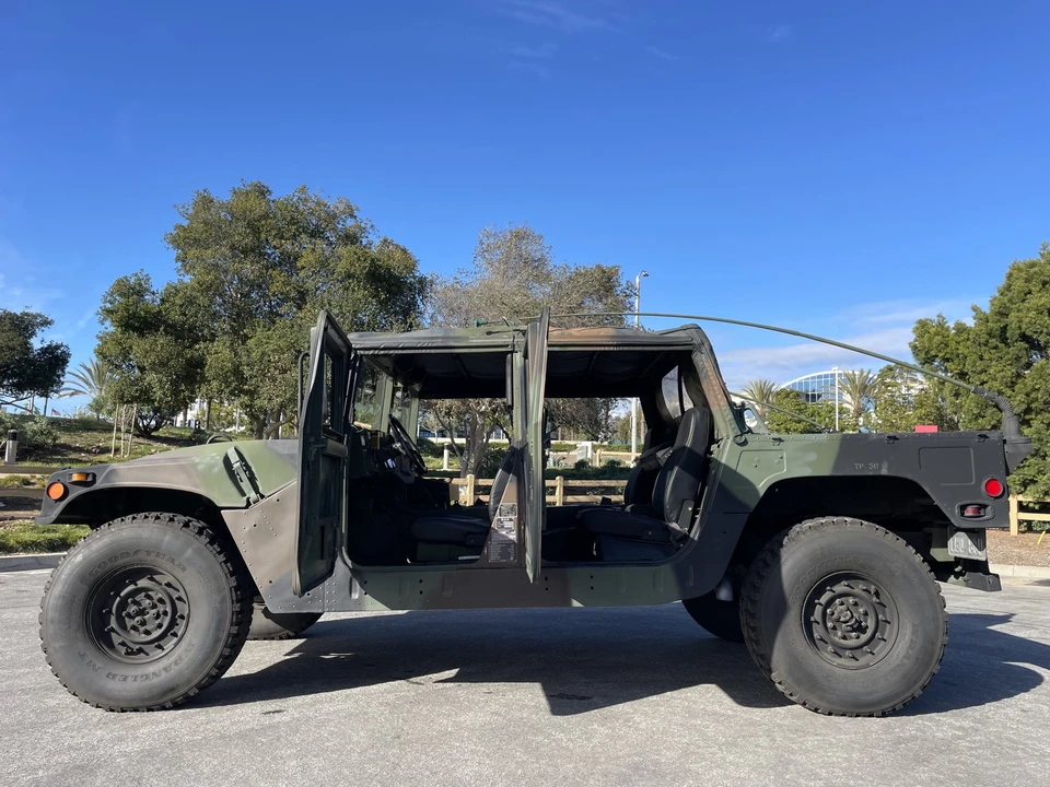 Hummer HMMWV - Image 10 of 31