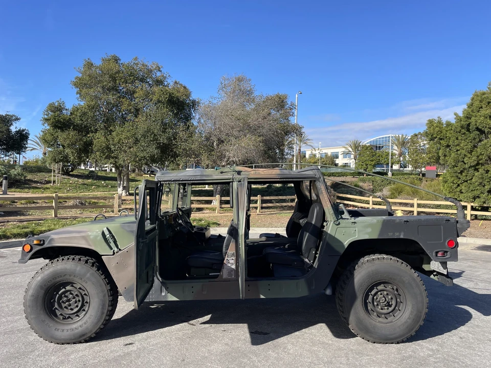 Hummer HMMWV - Image 11 of 31