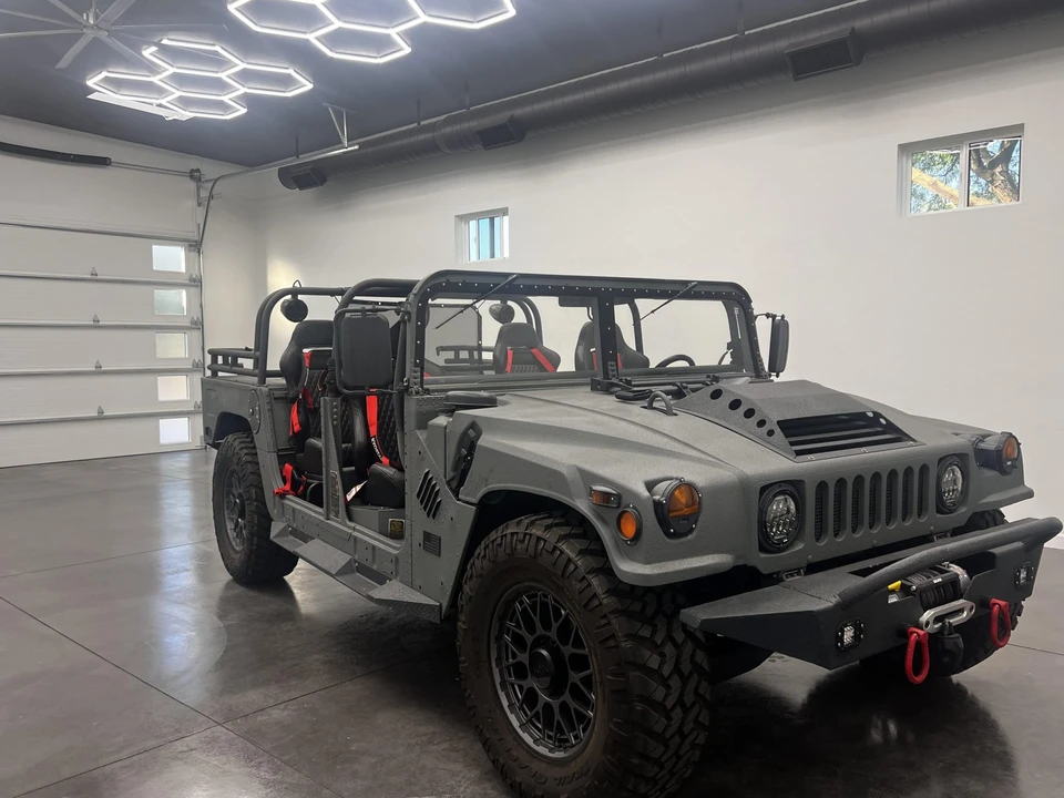 Hummer HMMWV - Image 14 of 31