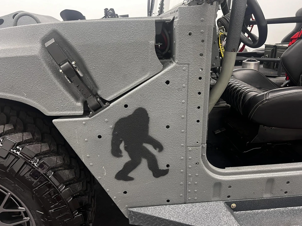 Hummer HMMWV - Image 26 of 31