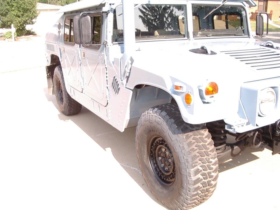 Hummer HMMWV - Image 9 of 31