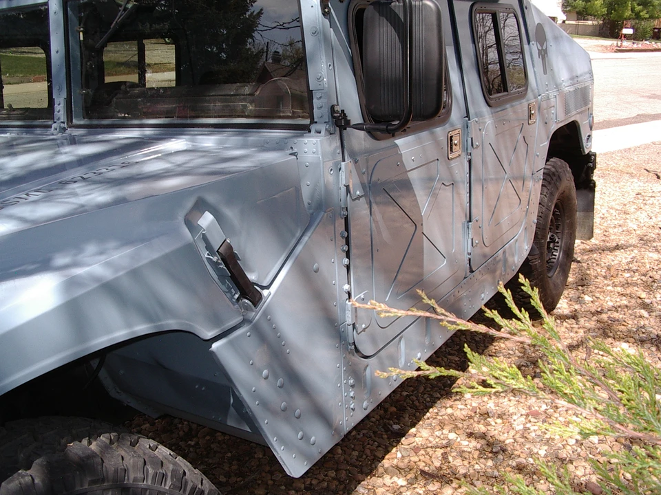 Hummer HMMWV - Image 18 of 31