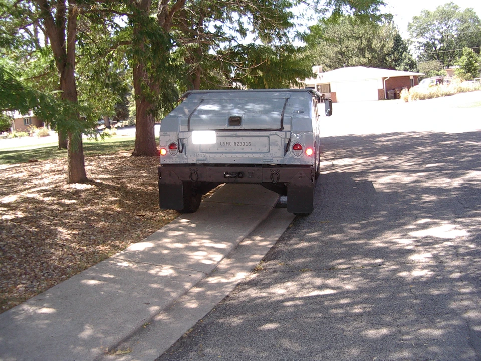 Hummer HMMWV - Image 3 of 31