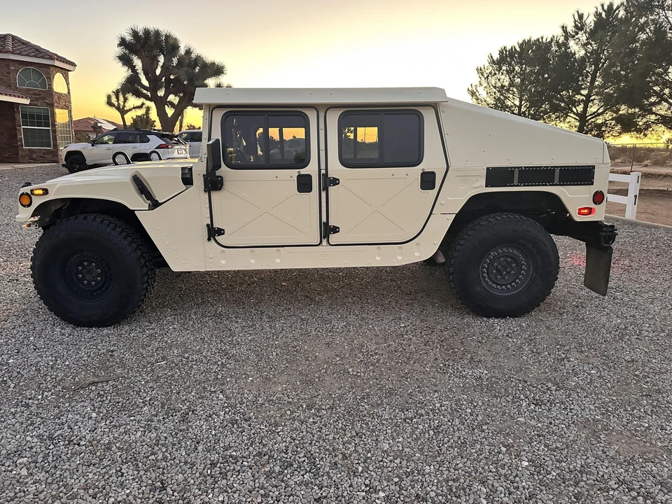 Hummer HMMWV - Image 4 of 31