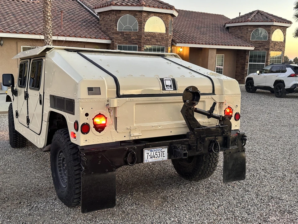 Hummer HMMWV - Image 8 of 31
