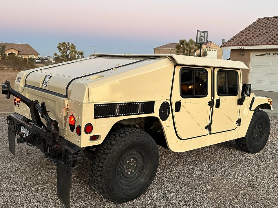 Hummer HMMWV - Image 11 of 31