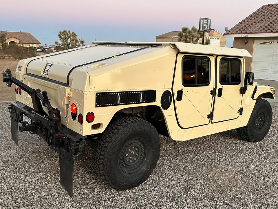 Hummer HMMWV - Image 12 of 31