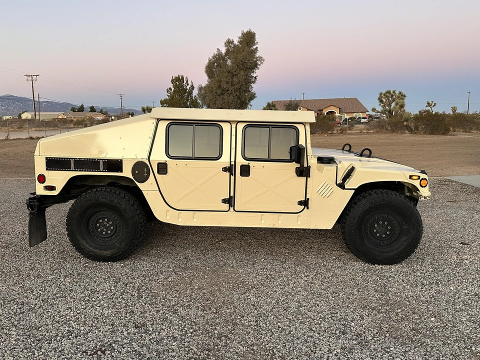 Hummer HMMWV - Image 14 of 31